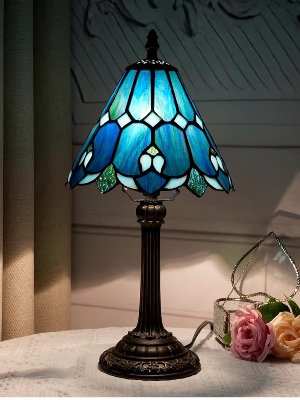 Vintage Style Blue Stained Glass Table Lamp Bedside Desk Lamp